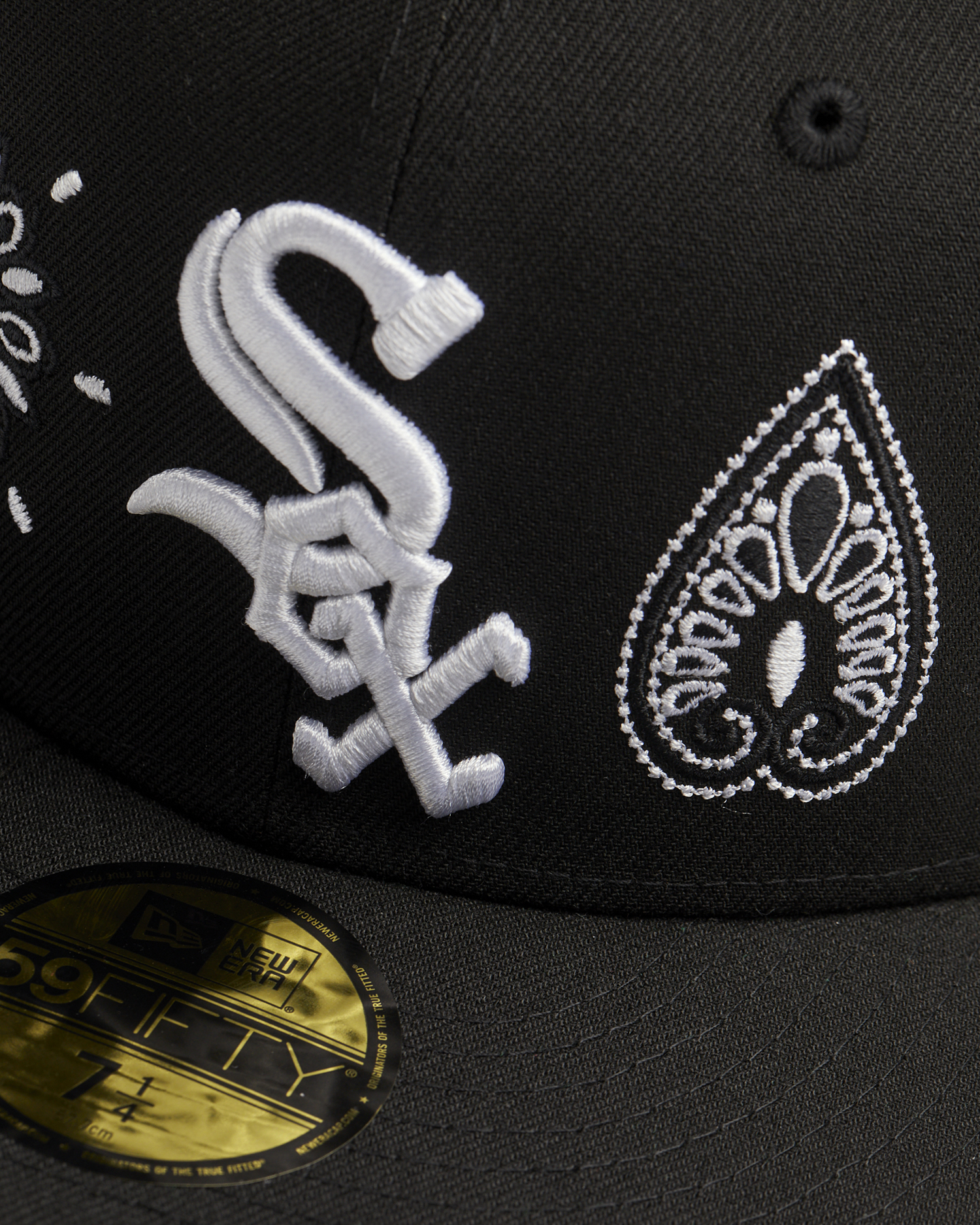Men's Chicago White Sox New Era Black Paisley Elements 59FIFTY Fitted Hat