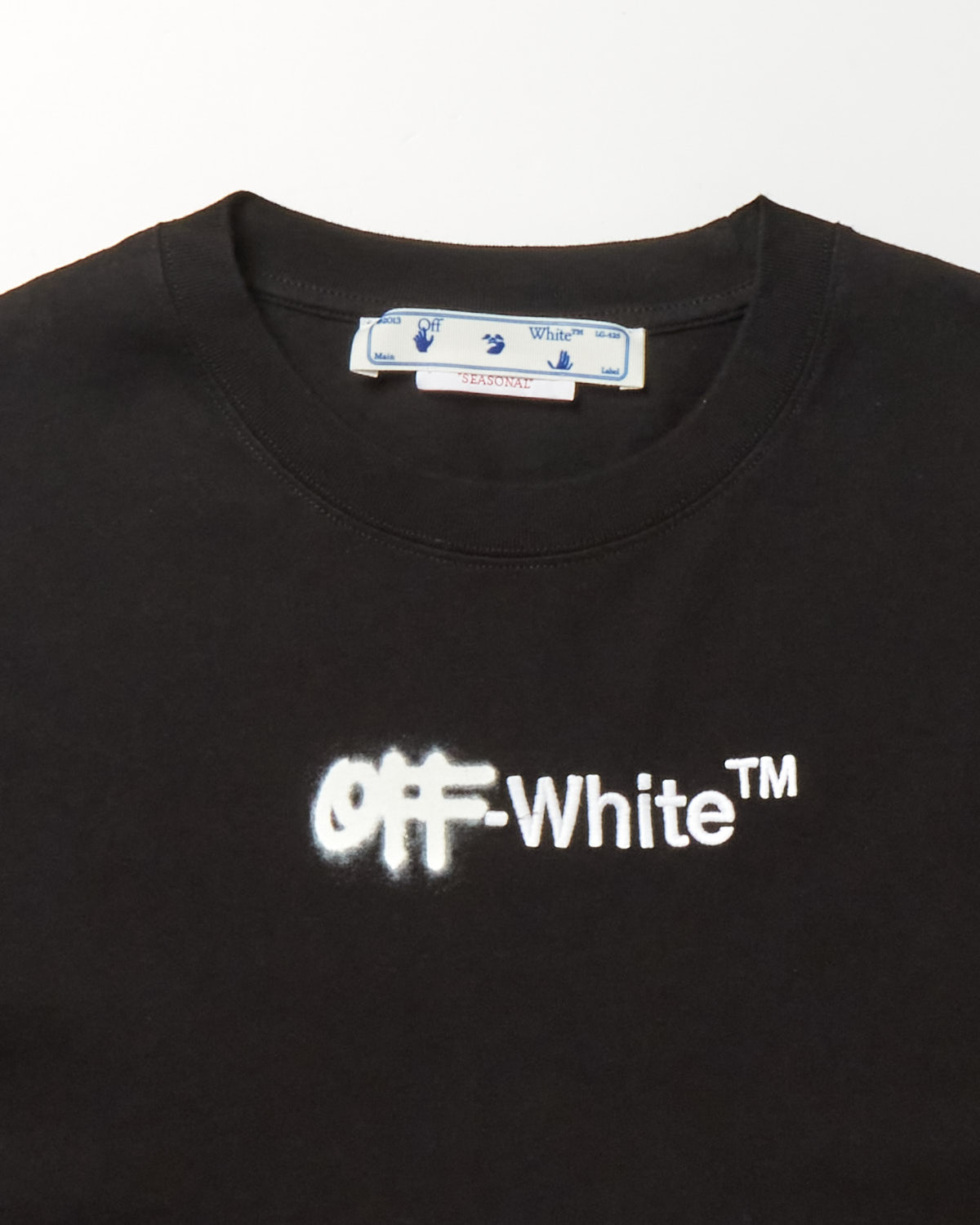 Spray Helv Over Skate S/S Tee Off-White Tops T-Shirts Black